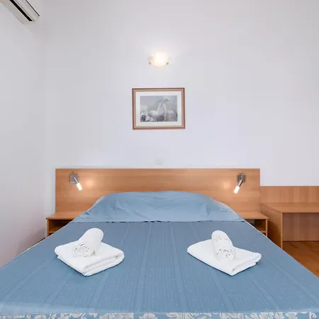 Apartment Seaview Funtana